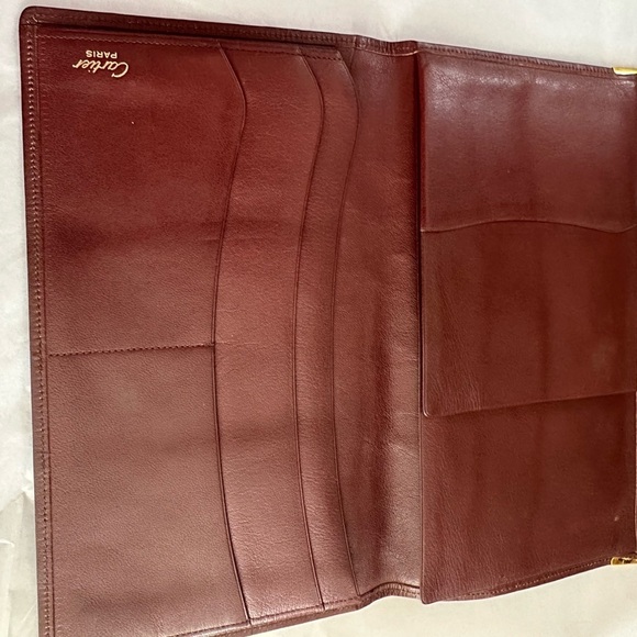 Beautiful Cartier Bi Fold wallet - Picture 3 of 9